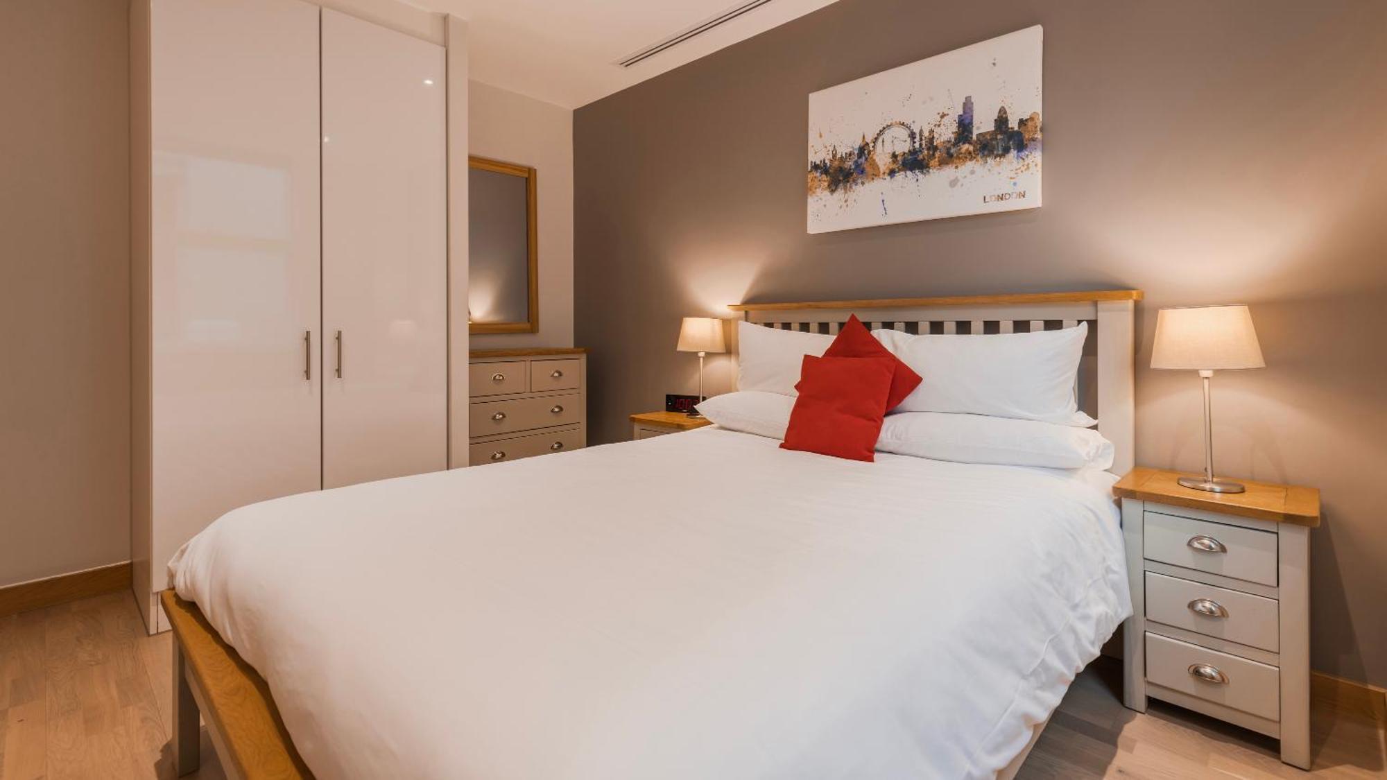 Barbican Serviced Apartments By Lovelystay London Exterior photo